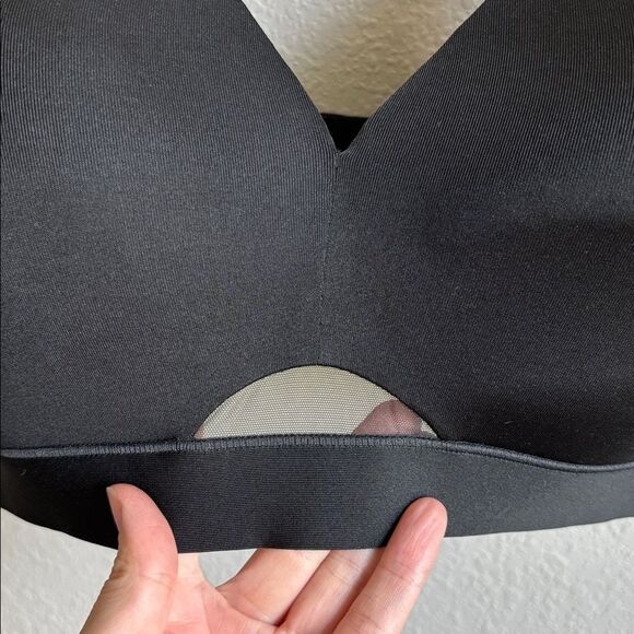 CACIQUE Comfort Bliss Lightly Lined Full Coverage Mesh Cutout Bra Black 40C - Picture 2 of 6